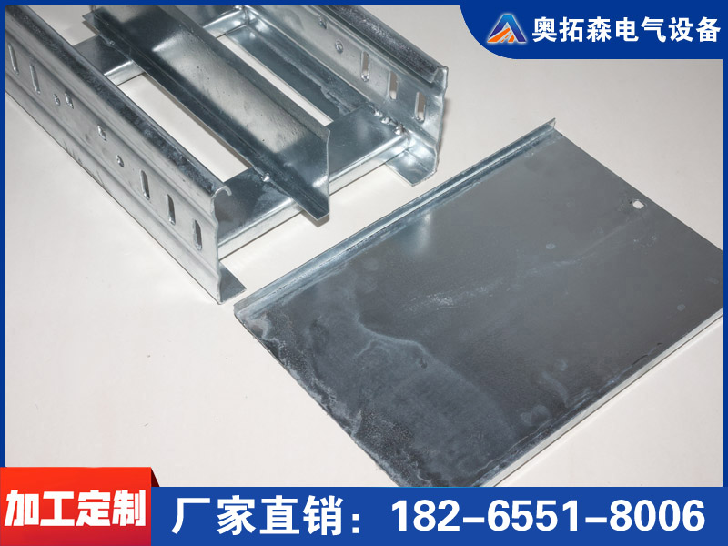 帶加強(qiáng)筋熱浸鋅橋加隔板橋架（100+100）*100